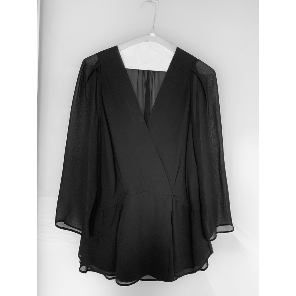 Wilfred | V-neck | M | 100% silk | blouse